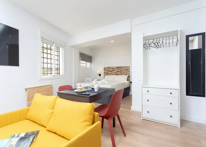 Estudio Con Encanto En Malaga Centro By Rent Me