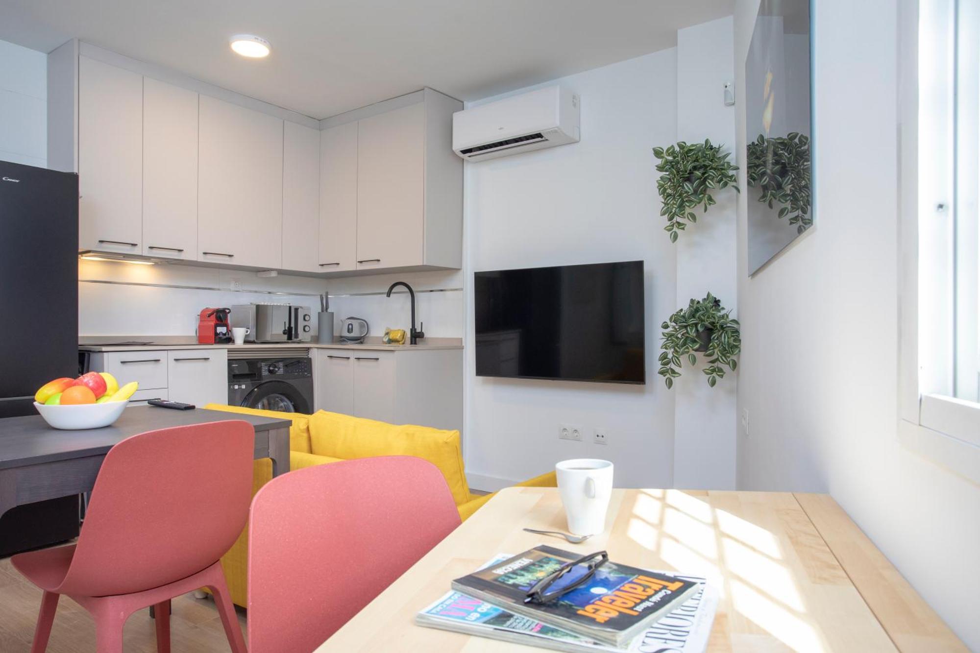 Estudio Con Encanto En Centro By Rent Me Appartamento *