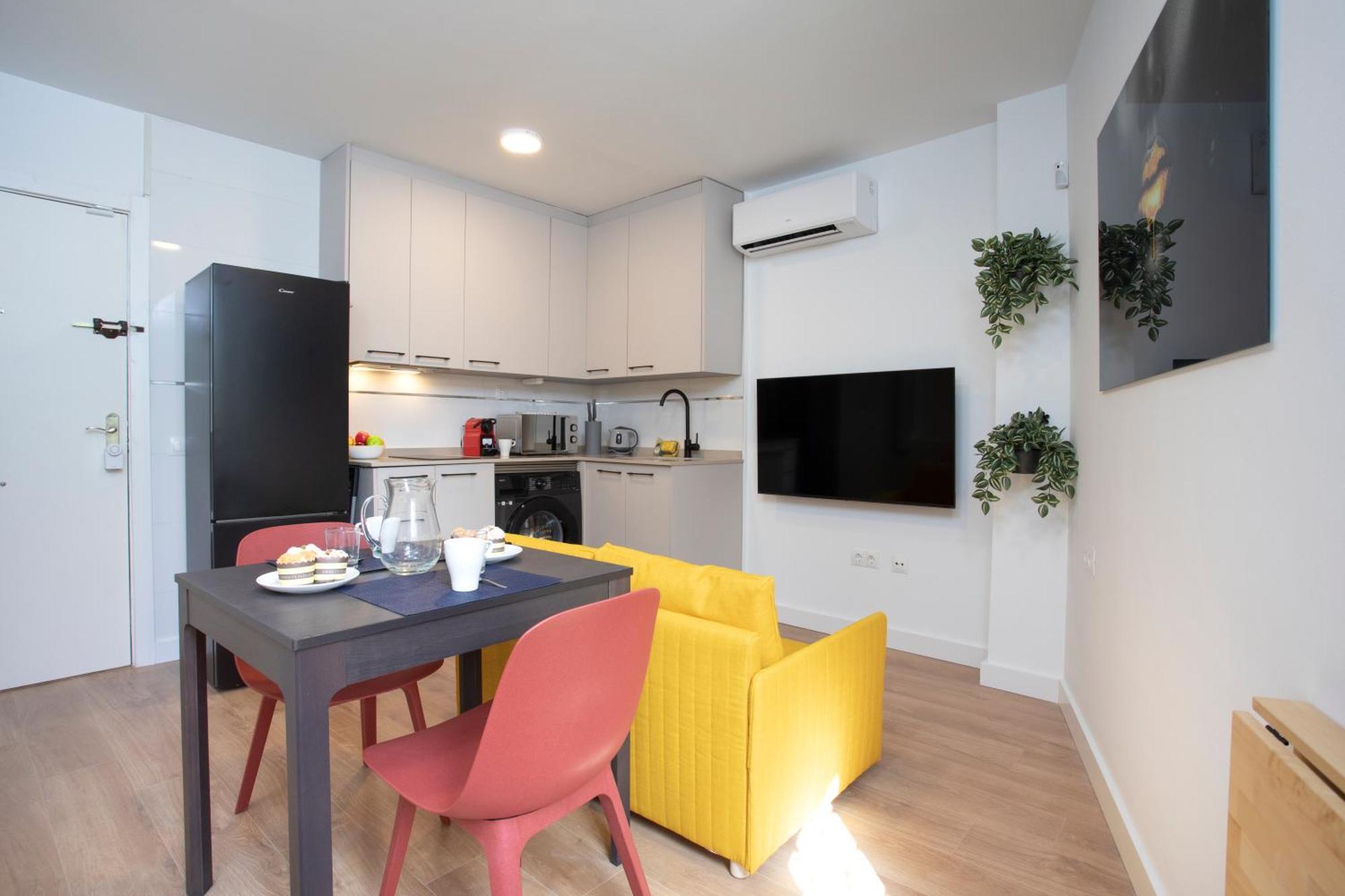 Estudio Con Encanto En Centro By Rent Me Málaga